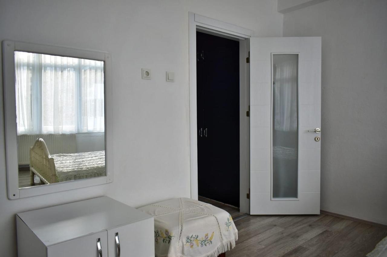 Daire Near Isiklar Street, Close To Kaleici